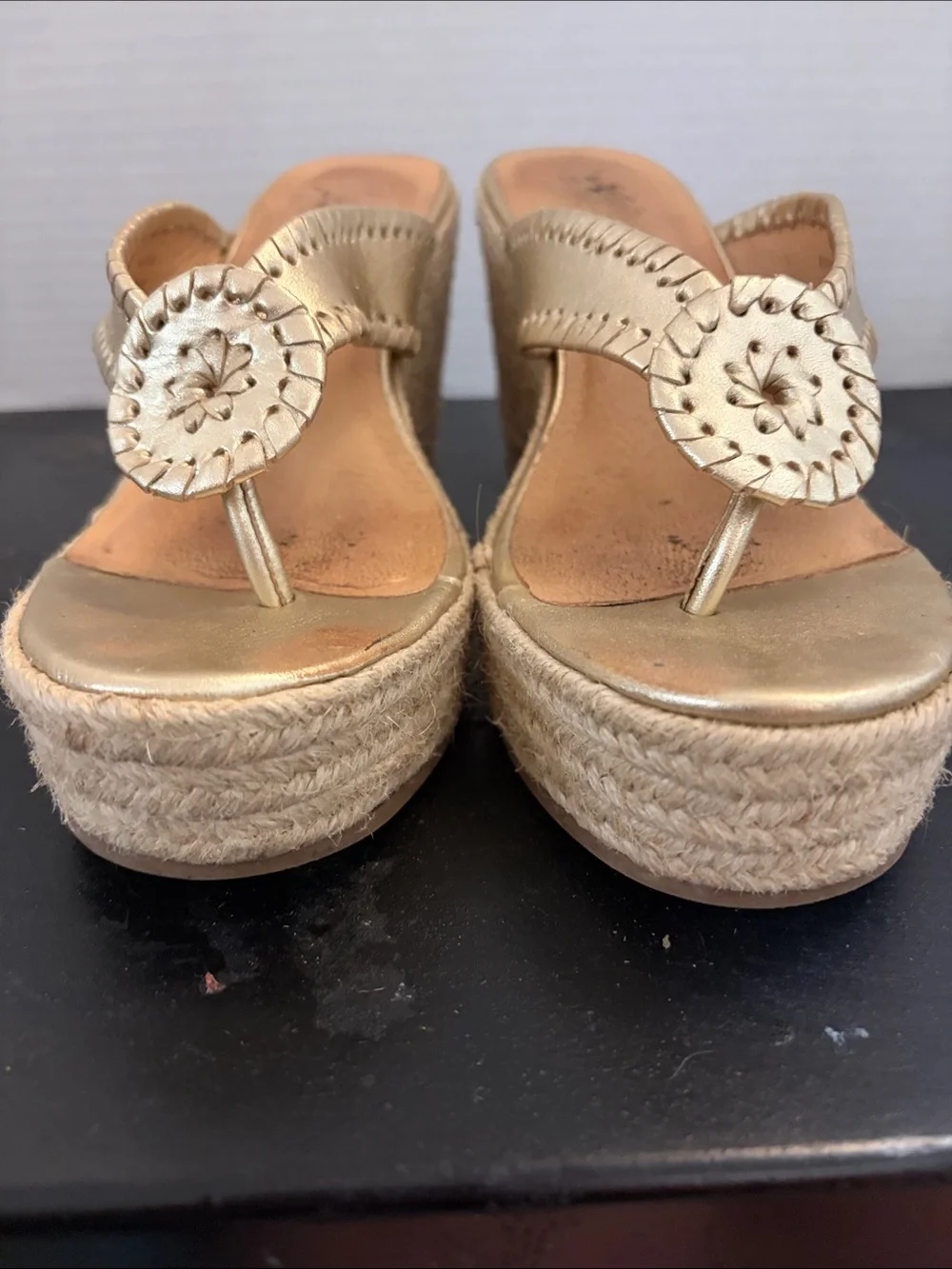 Jack Rogers Women’s Gold Wedge Thong Platform Espadrille Sandals, Size 9